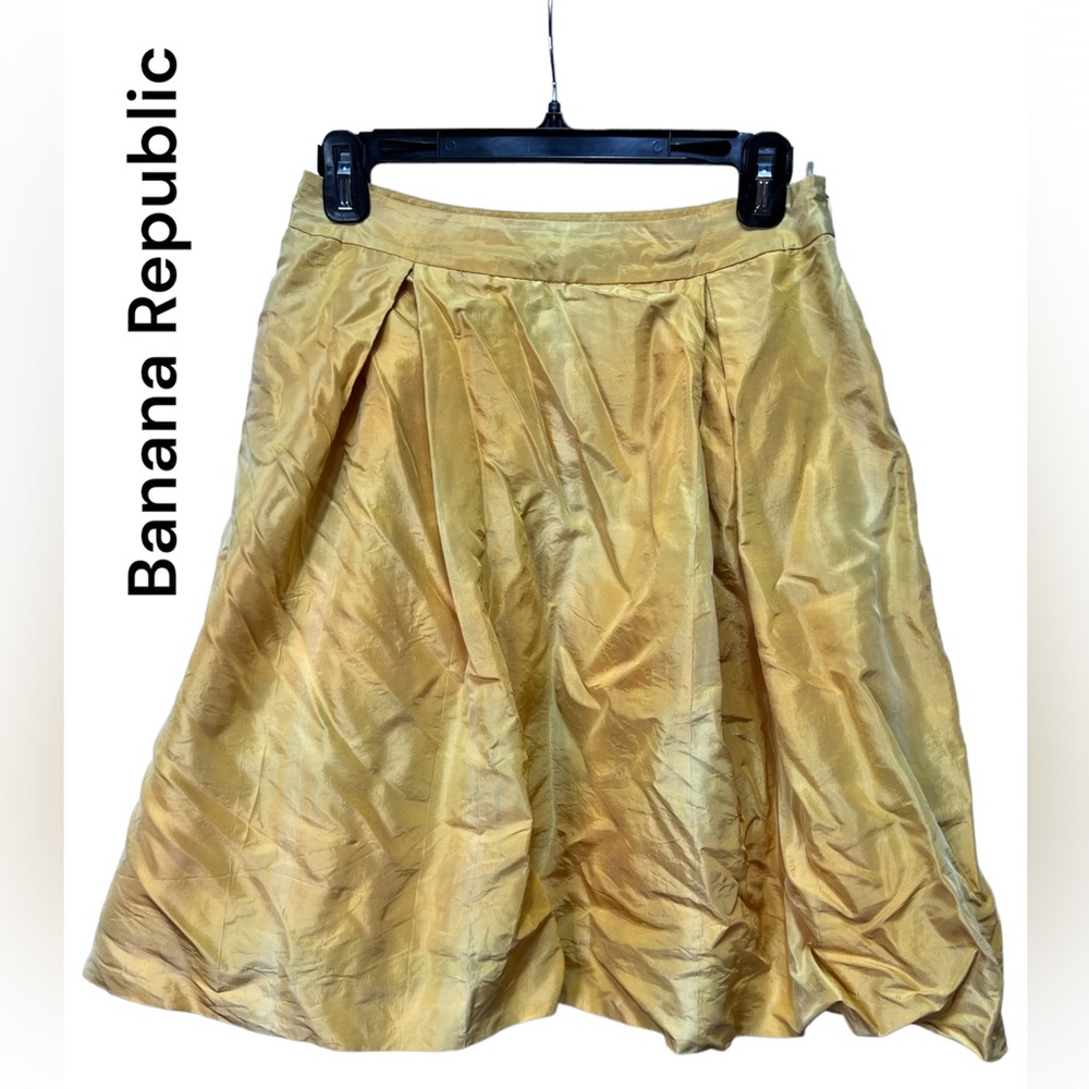 Super Cute Banana Republic Skirt in Yellow Flare color